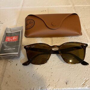 Rayban RB4258 sunglasses